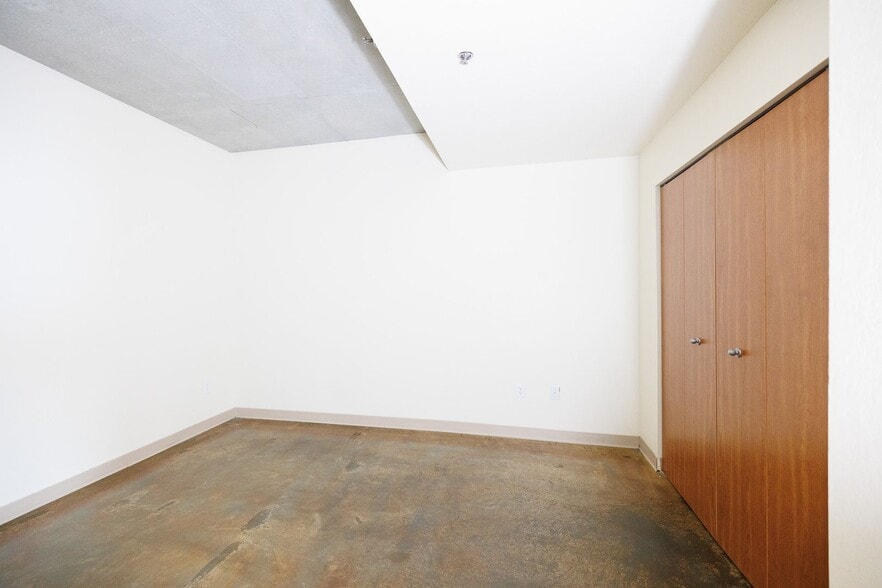 Interior Photo - 1919 Flats