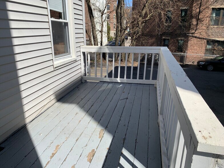 Building Photo - 22 Greylock Rd