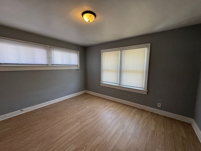 Building Photo - 830-832 Weghorst Street