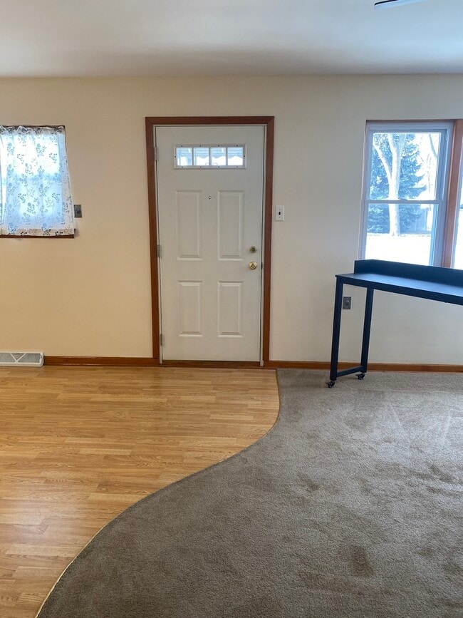 Building Photo - 4517 Cracow Ave