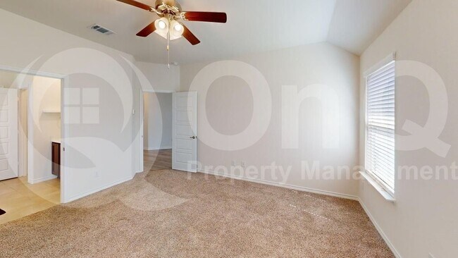 Building Photo - 402 Cliffmere Dr