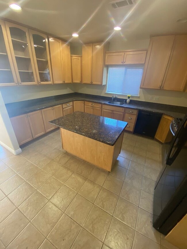 Building Photo - Advent - Three Bedroom House W/ Two Car Ga...