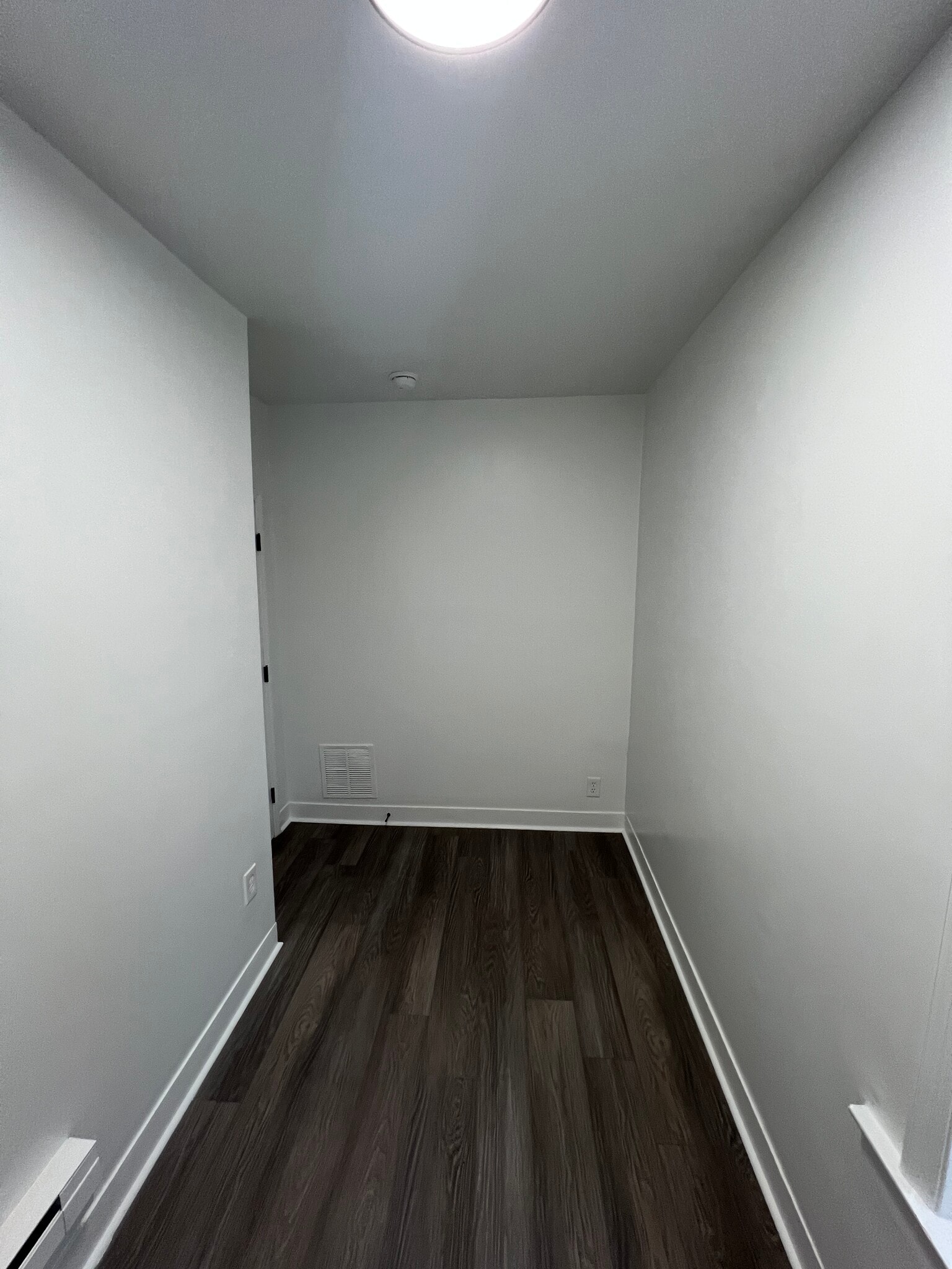 Building Photo - 225 Lloyd St