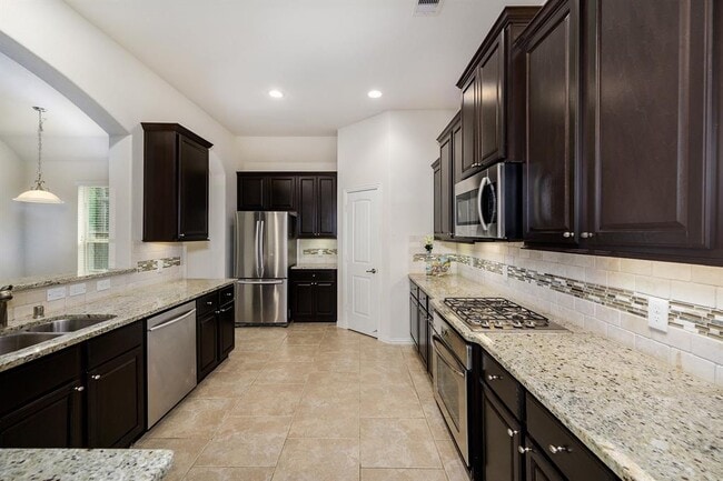 Building Photo - 15 Sawbridge Cir
