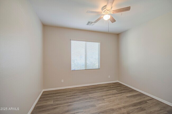 Building Photo - 25392 W Carson Dr