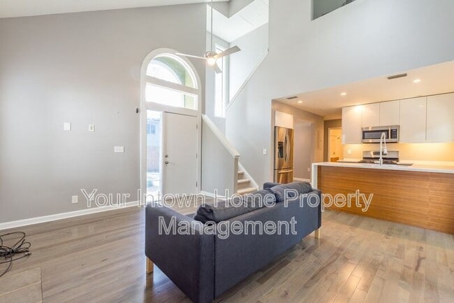 Building Photo - 505 Oakdale Rd NE