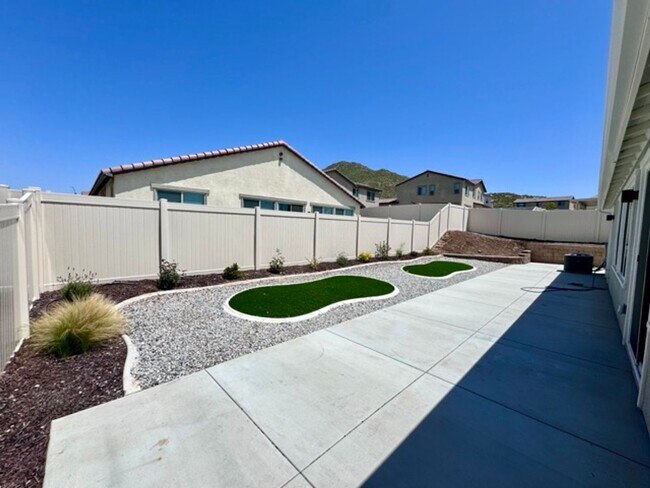 Building Photo - COMING SOON! Beautiful 4 bedroom Single St...