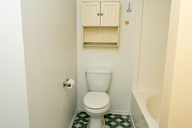 Building Photo - 97 Penhurst Pl