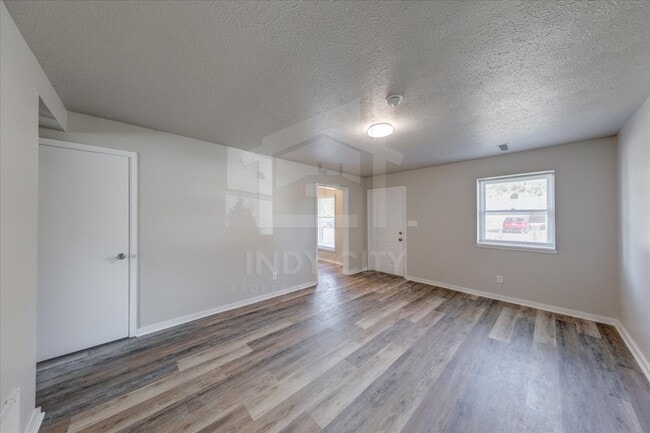 Building Photo - 205 N Manngrove Ln
