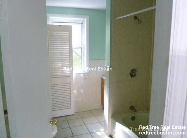 Building Photo - 12 Verndale St