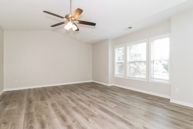 Building Photo - 92 Ledgewood Mill Way NE
