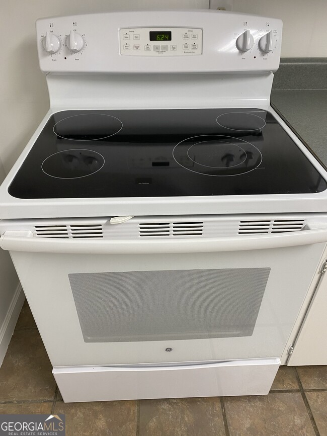 Building Photo - 164 Glenn Carrie Rd