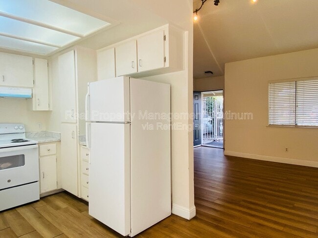 Building Photo - 2967 Terry Ave