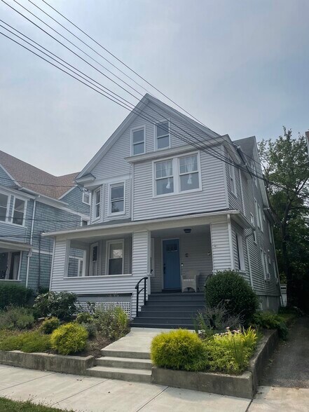Primary Photo - 437 Davidson St