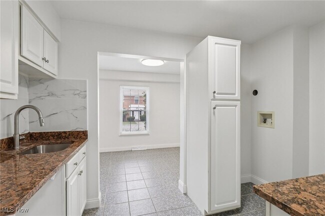 Building Photo - 3279 Warrensville Center Rd