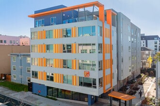 Building Photo - B28