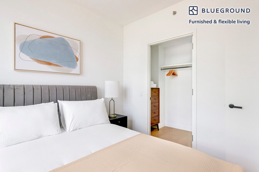 Building Photo - 478 Kent Ave