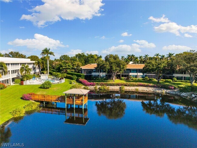 Building Photo - 3135 Riviera Dr