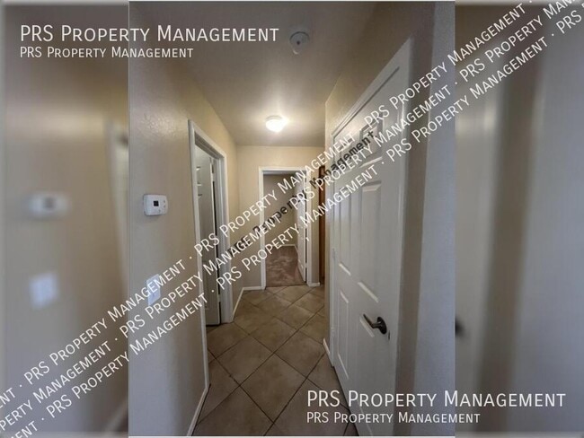 Building Photo - 1737 E Palo Verde St
