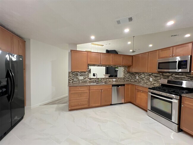 Building Photo - 22206 Silver Morning Ct