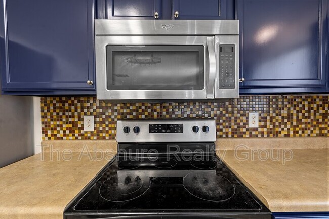 Building Photo - 6571 Guard Hill Dr