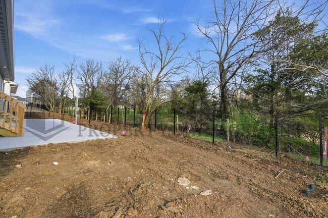 Building Photo - 5238 N Pinecrest Ct