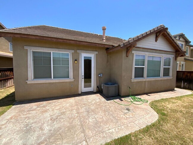 Building Photo - 4bd/3ba Hemet Home - Gazebo Ln