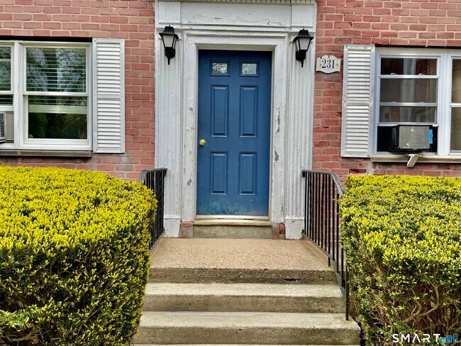 Building Photo - 231 Seaton Rd