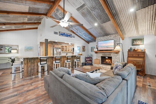 Building Photo - 82 Guada Coma Dr