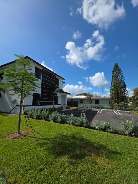 Building Photo - 1313 NW 6th Ave