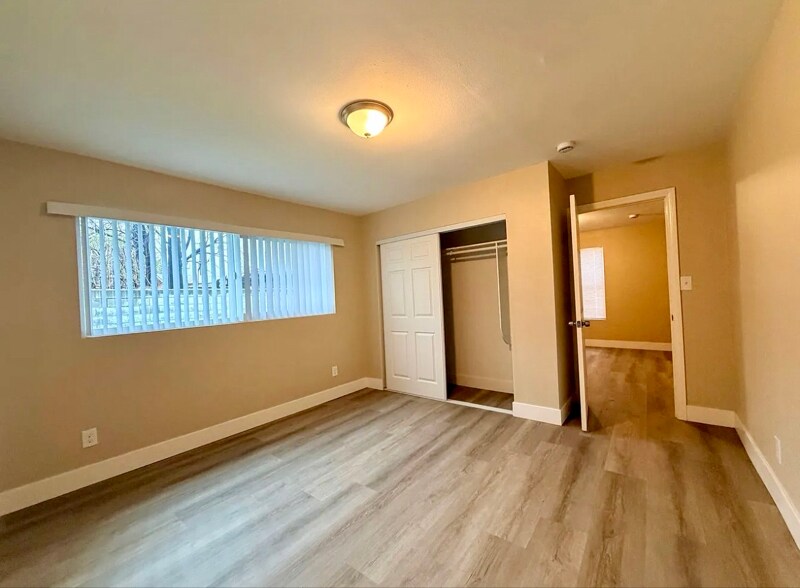 Building Photo - 1550 N Pershing Ave