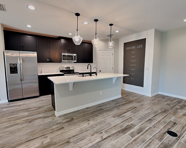 Building Photo - 1245 Celery Oaks Ln