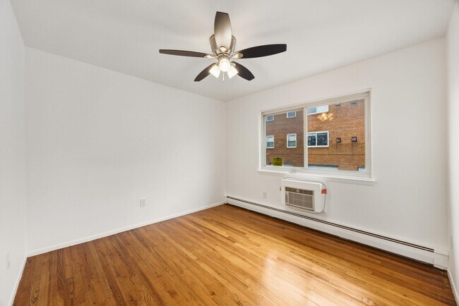 Building Photo - 1474 68th St