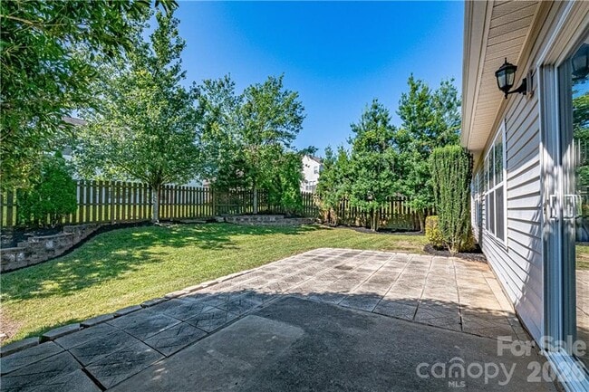 Building Photo - 12819 Slade Castle Ct