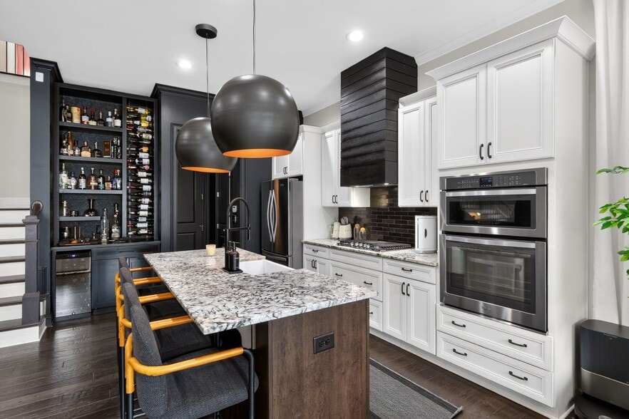 Building Photo - 3487 Fenton Dr