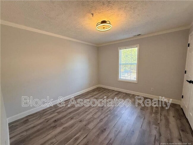 Building Photo - 392 Bubble Creek Ct