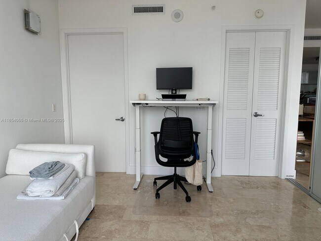 Building Photo - 1040 Biscayne Blvd