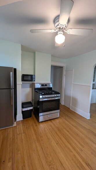 Building Photo - 61 Hirschfield Dr