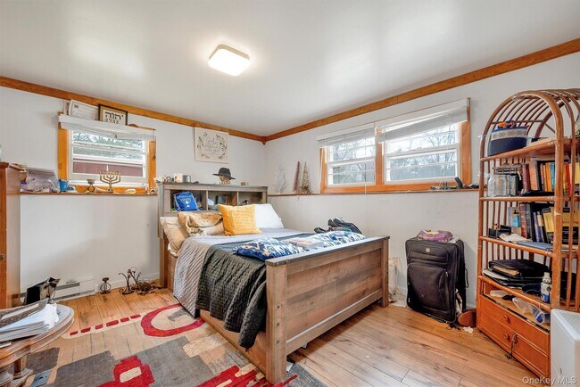 Building Photo - 10 Hanover Dr