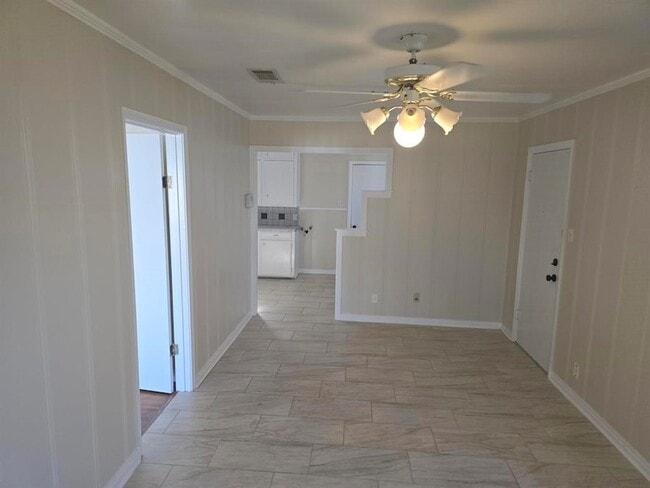 Building Photo - 1795 Euclid St