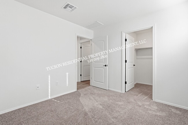 Building Photo - 8839 E Raven Hill Wy