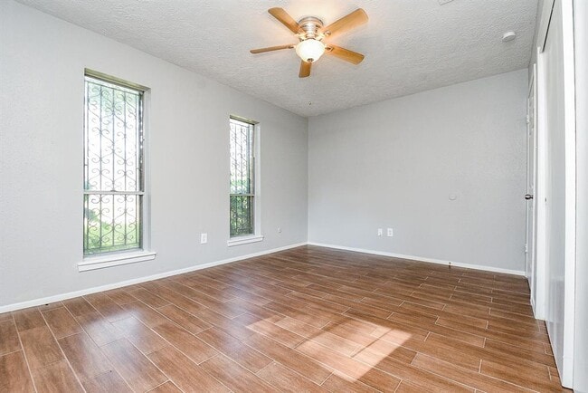 Building Photo - 23114 Newgate Dr