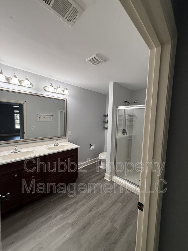 Building Photo - 4 Kaminsky Ln