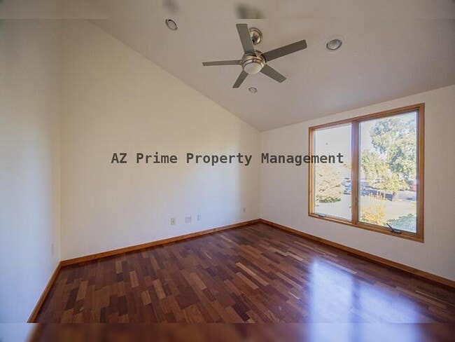 Building Photo - 7110 N 7th Ave