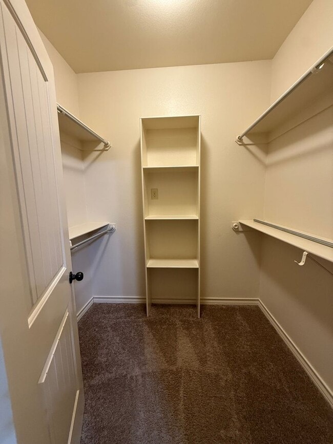 Building Photo - 4413 106th St