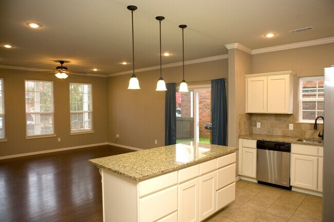 Building Photo - Available Now! 4-Bedroom, 3.5-Bathroom Hom...