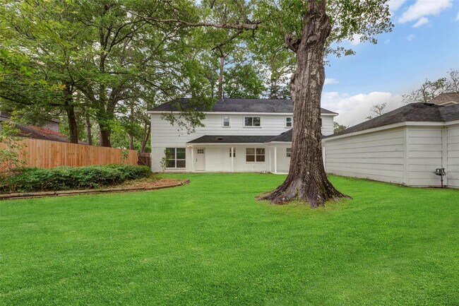 Building Photo - 7707 12 Fairway Ln