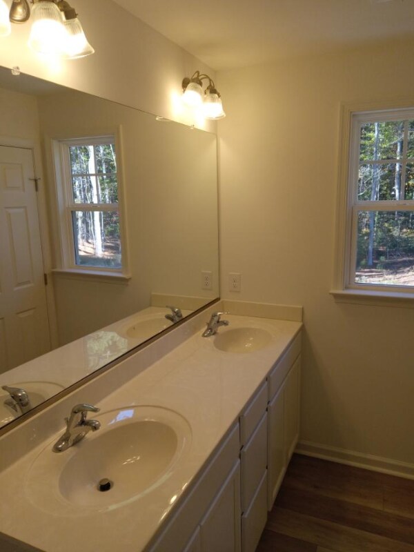 Building Photo - 119 Cecil Rd