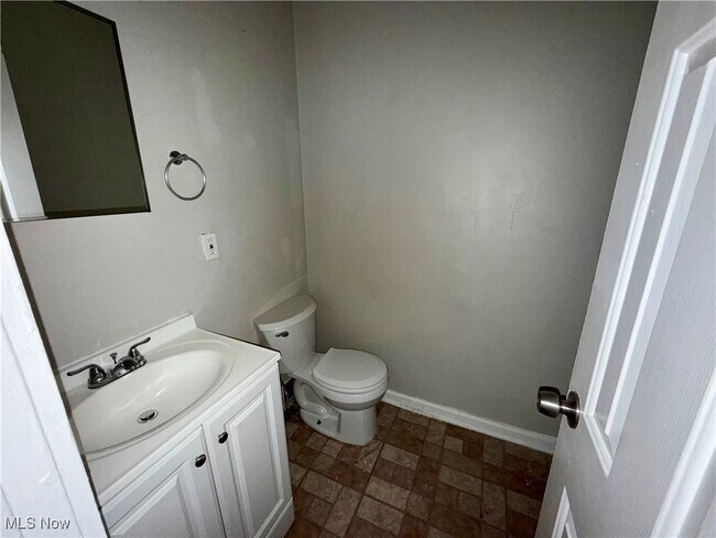 Building Photo - 13512 Edgewood Ave