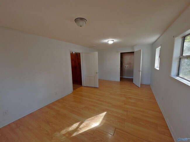 Building Photo - 45 Union Rd